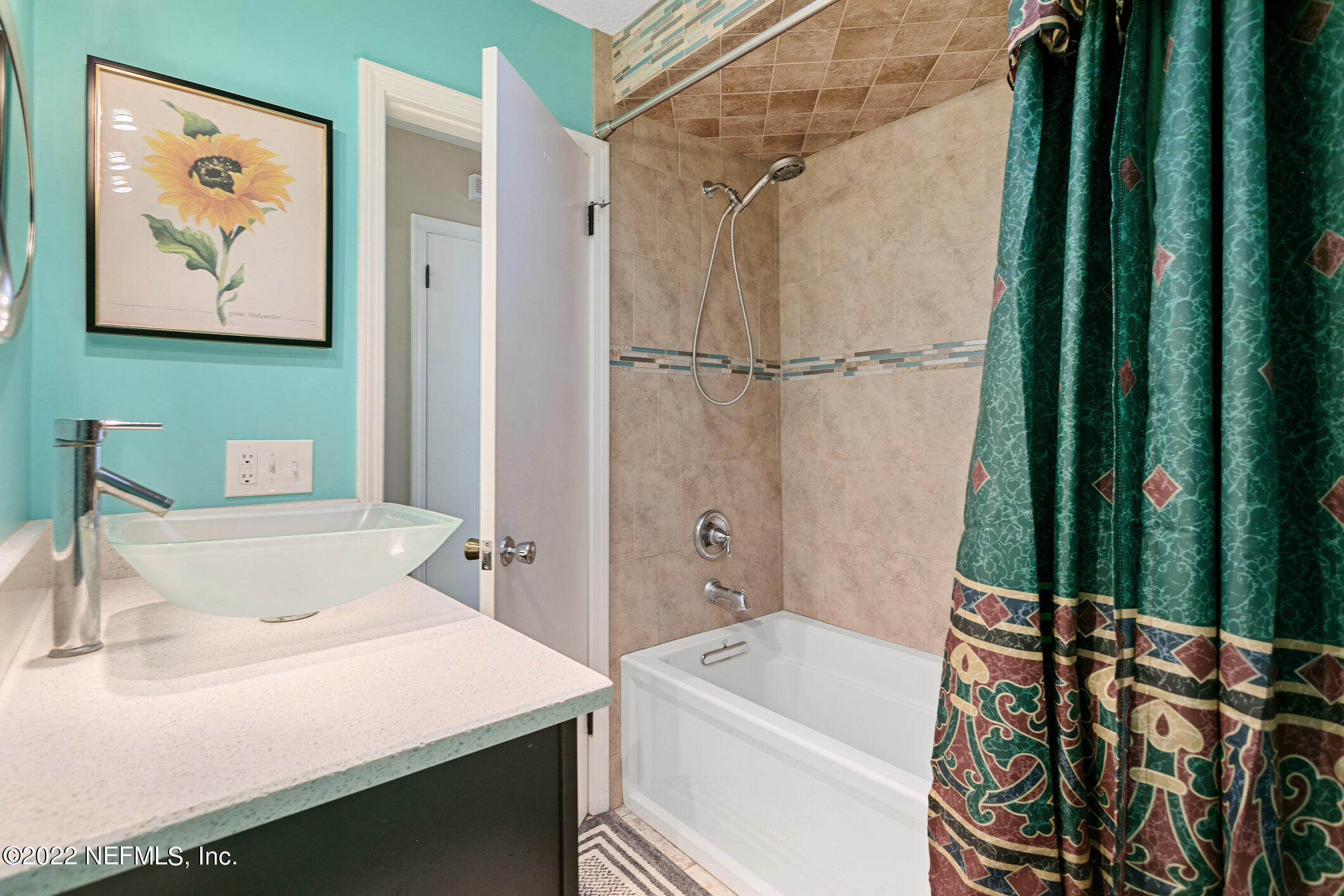 1050 Montego Road West Jacksonville, FL 32216 - Photo 13 of 38 Hall Bath