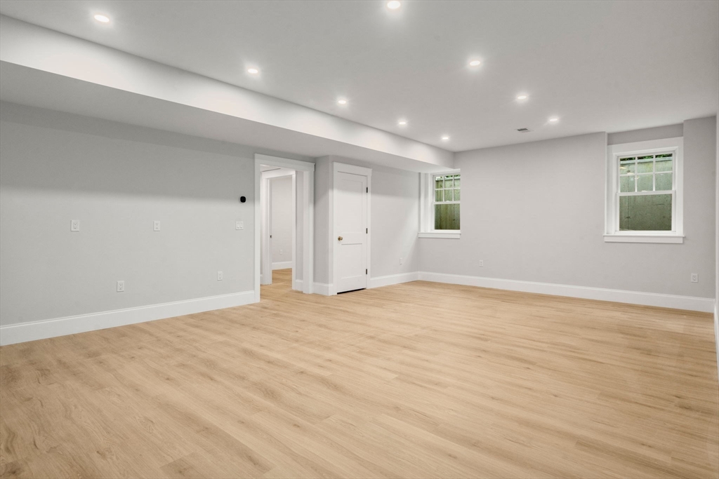 19 Northgate Road Wellesley, MA 02481 - Photo 30 of 39