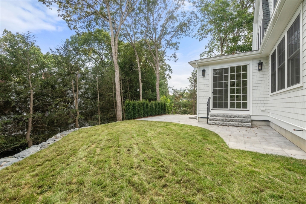 19 Northgate Road Wellesley, MA 02481 - Photo 34 of 39