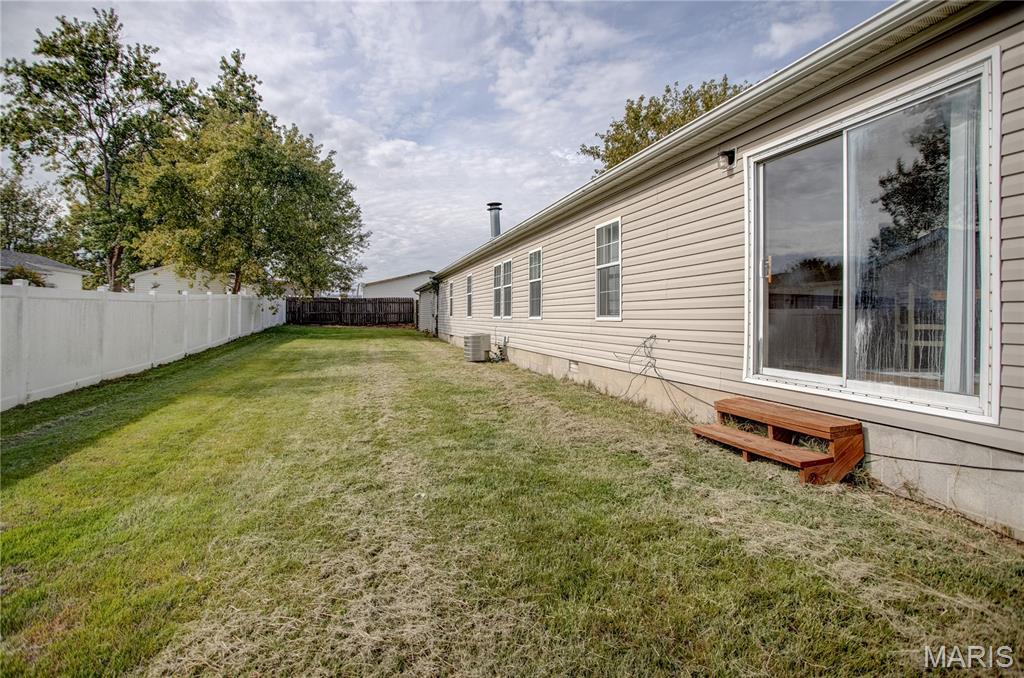 11262 Spring Meadow Trail Lebanon, IL 62254 - Photo 42 of 44 Gallery Image 42