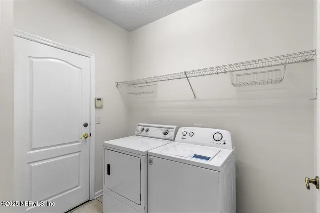 a view of outdoor space yard and porch