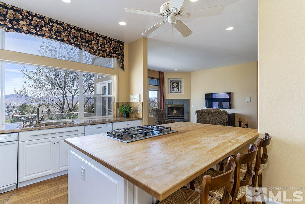 2666 Rock View Drive Reno, NV 89519 - Photo 12 of 40 Photo 12