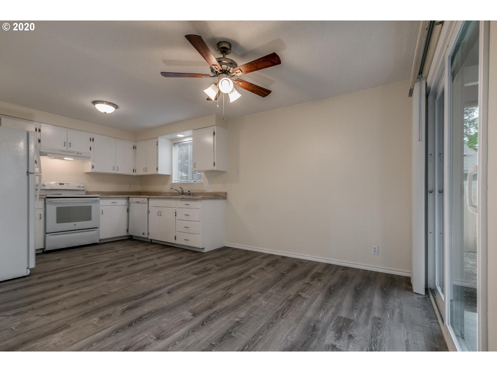 5135 Bluebelle Way Springfield, OR 97478 - Photo 10 of 21