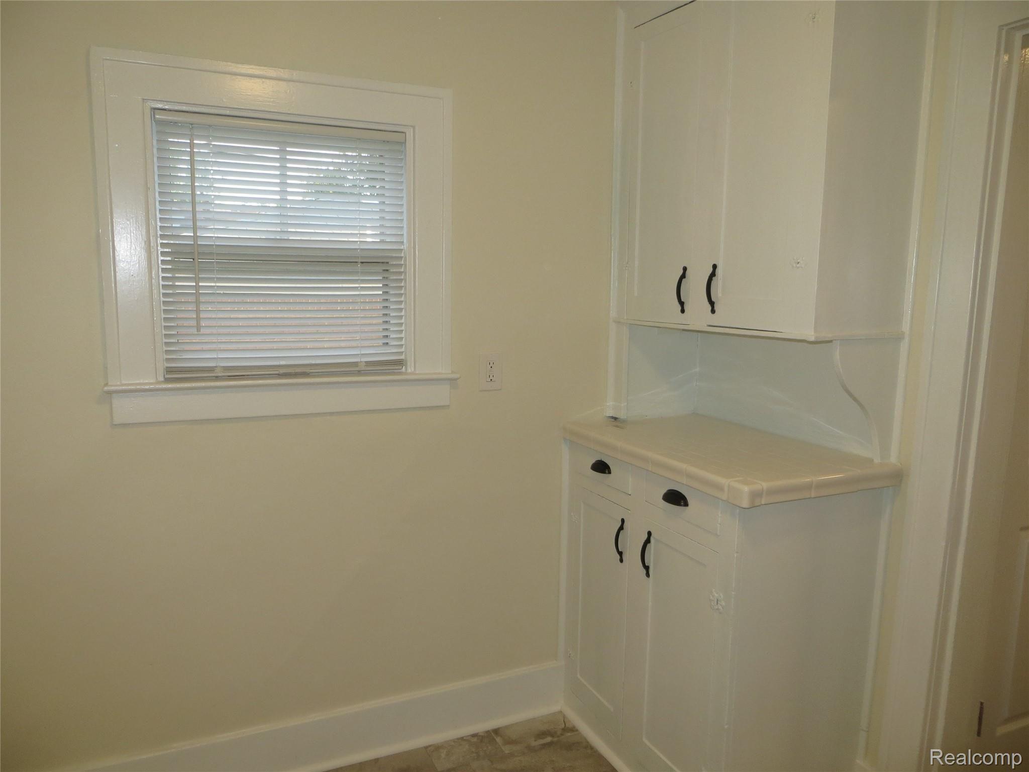 23053 Rausch Avenue Eastpointe, MI 48021 - Photo 17 of 53 IMG_1791.JPG