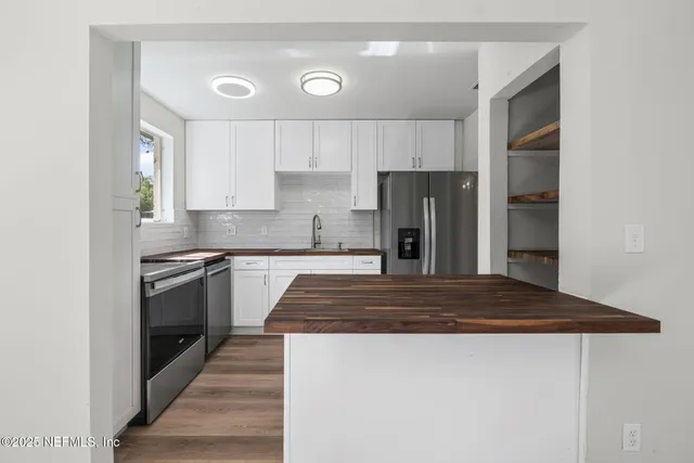 $279,000 | 7333 Ortega Hills Drive, Jacksonville, FL 32244