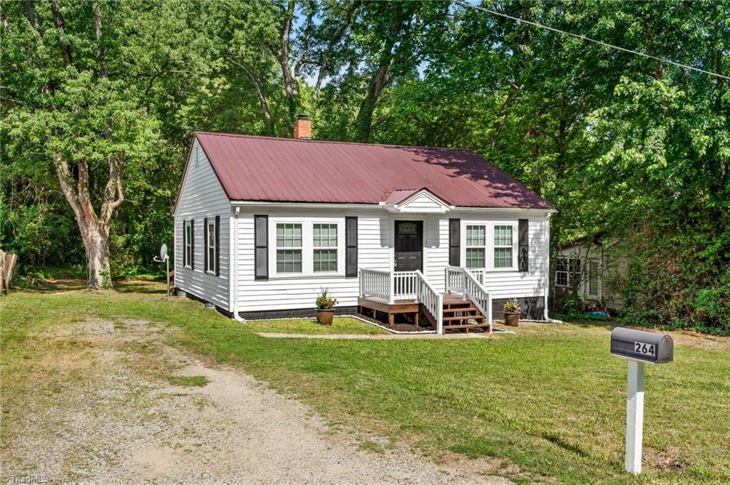 264 Beddington Street High Point, NC 27260 - Photo 2 of 29