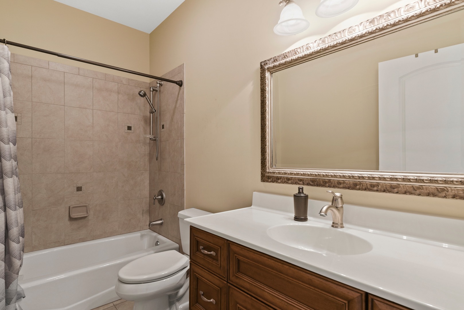 916 Parkside Road Naperville, IL 60540 - Photo 22 of 43