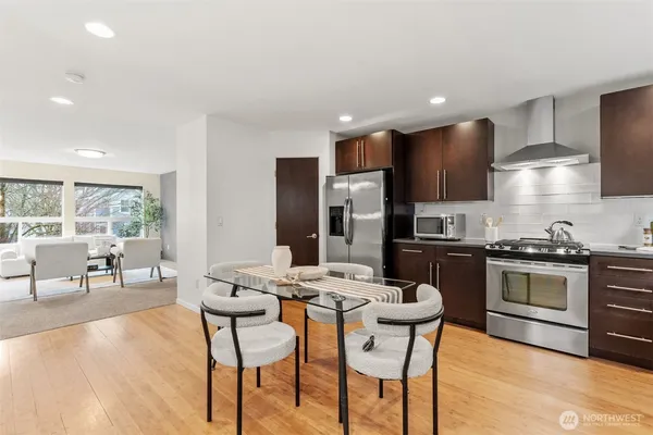 $839,000 | 6536 42nd Avenue Southwest, Unit B, Seattle, WA 98136