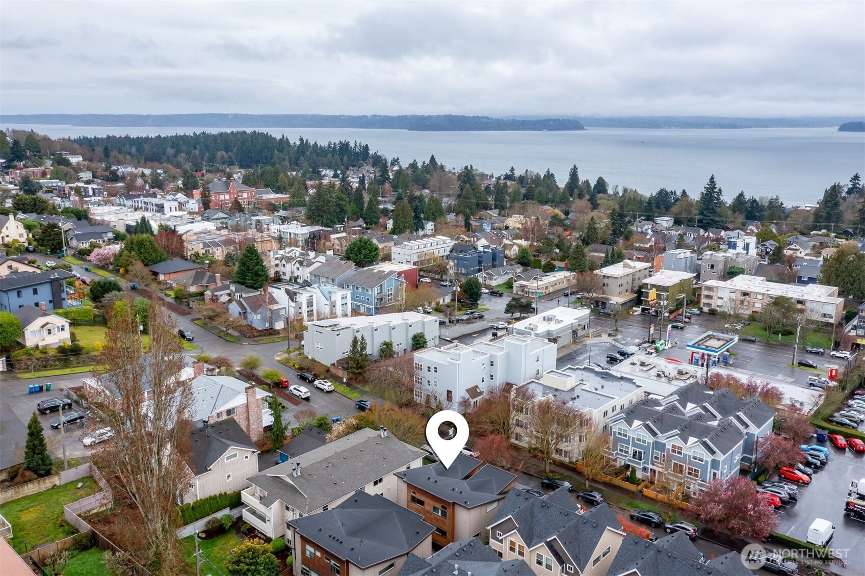 6536 42nd Avenue Southwest, Unit B Seattle, WA 98136 - Photo 26 of 27 a view of a city