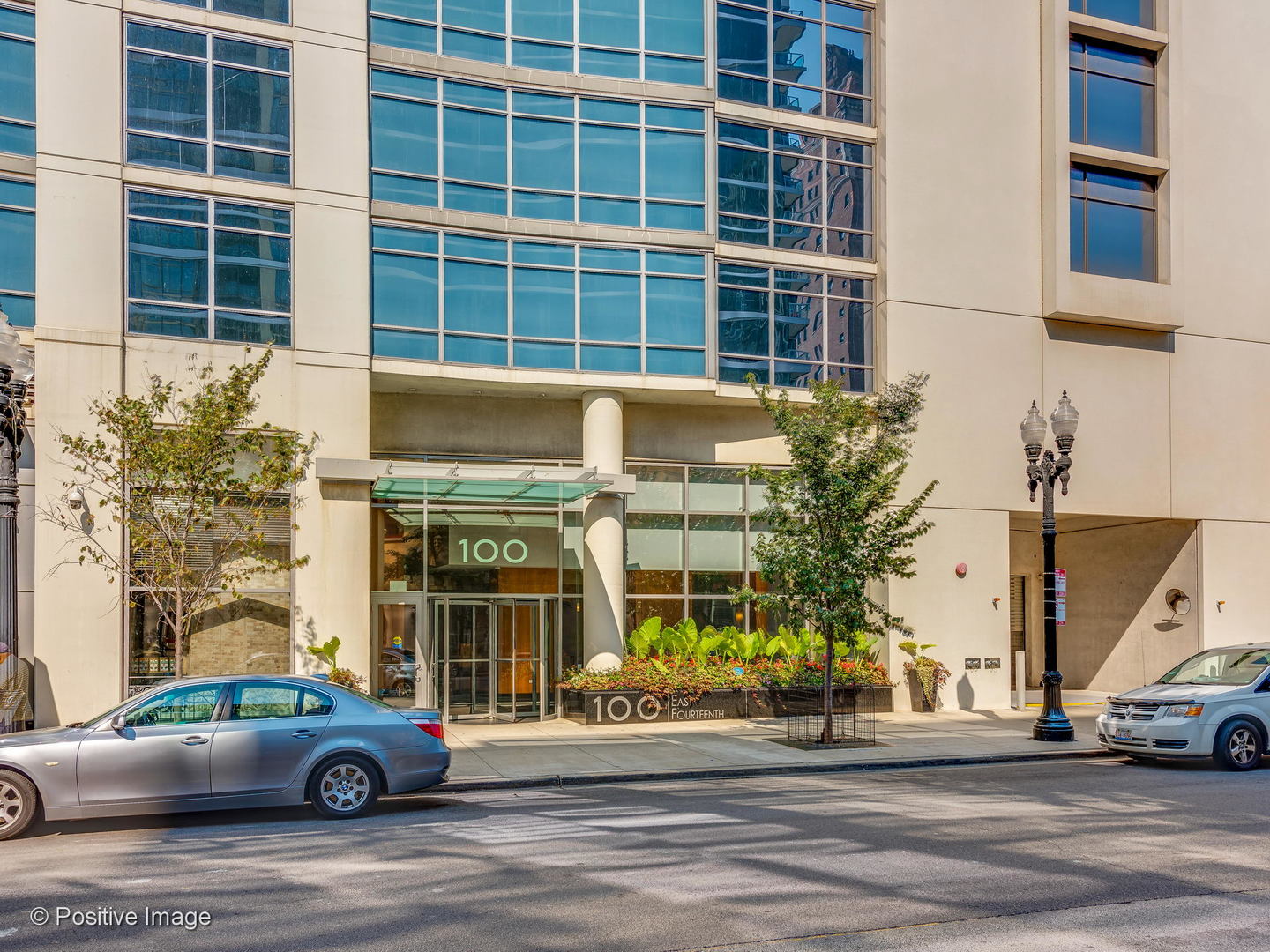 100 East 14th Street, Unit 903 Chicago, IL 60605 - Photo 2 of 25