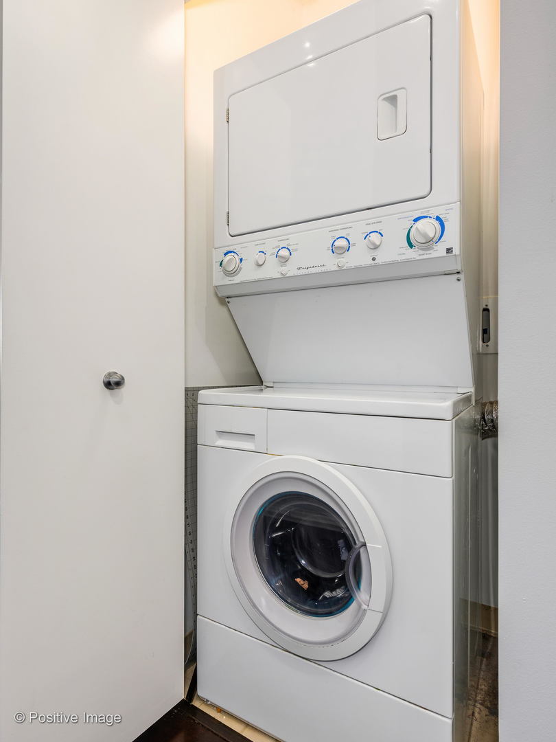 100 East 14th Street, Unit 903 Chicago, IL 60605 - Photo 19 of 25