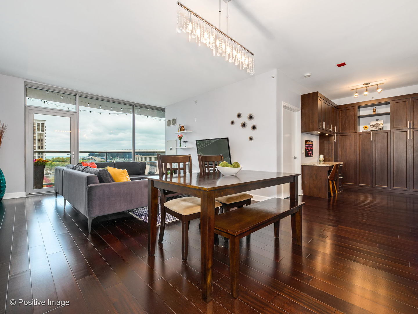 100 East 14th Street, Unit 903 Chicago, IL 60605 - Photo 4 of 25