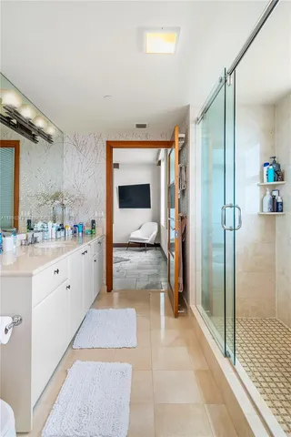 a room with lots of chairs and tables