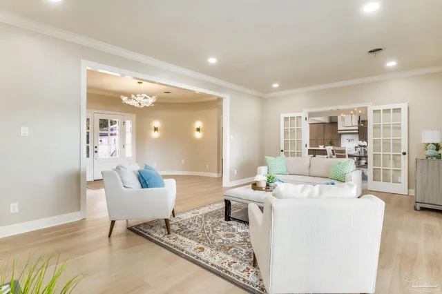 $1,699,000 | 22 Lakeside Drive, Pensacola, FL 32507