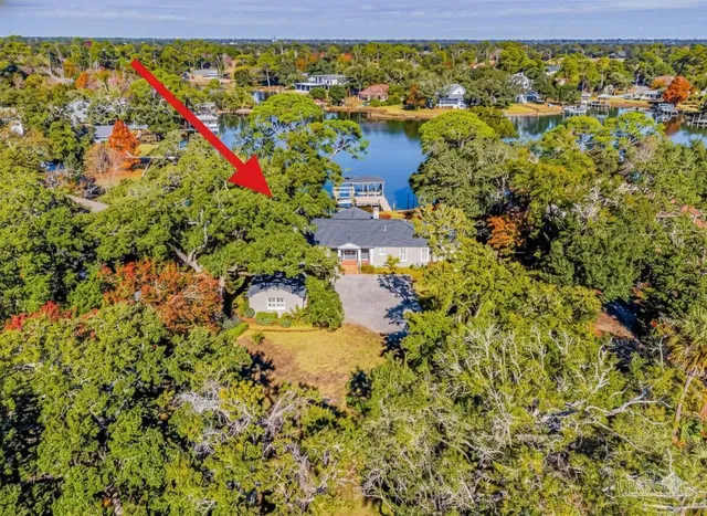 $1,699,000 | 22 Lakeside Drive, Pensacola, FL 32507