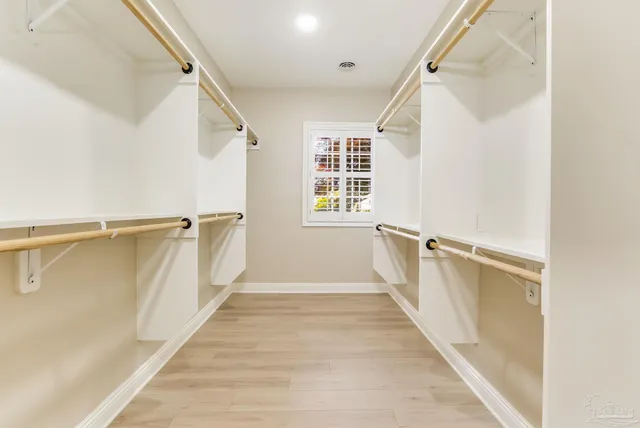 $1,699,000 | 22 Lakeside Drive, Pensacola, FL 32507