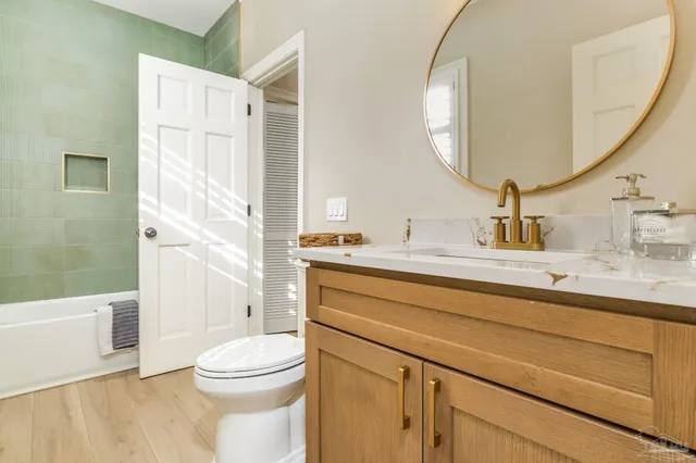 $1,699,000 | 22 Lakeside Drive, Pensacola, FL 32507