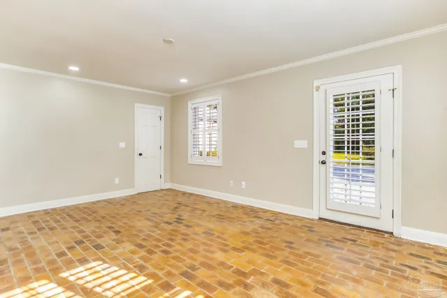 $1,699,000 | 22 Lakeside Drive, Pensacola, FL 32507