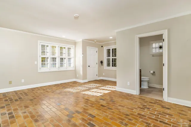 $1,699,000 | 22 Lakeside Drive, Pensacola, FL 32507