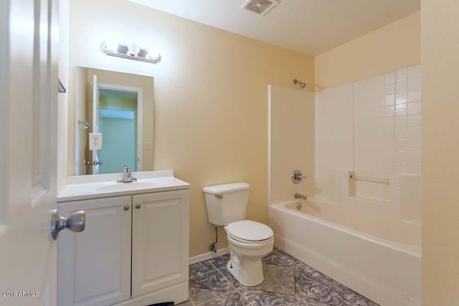 6021 West Granada Road Phoenix, AZ 85035 - Photo 22 of 27 Hallway Bath