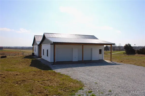 $324,900 | 40825 Madison Trail, Perry, MO 63462