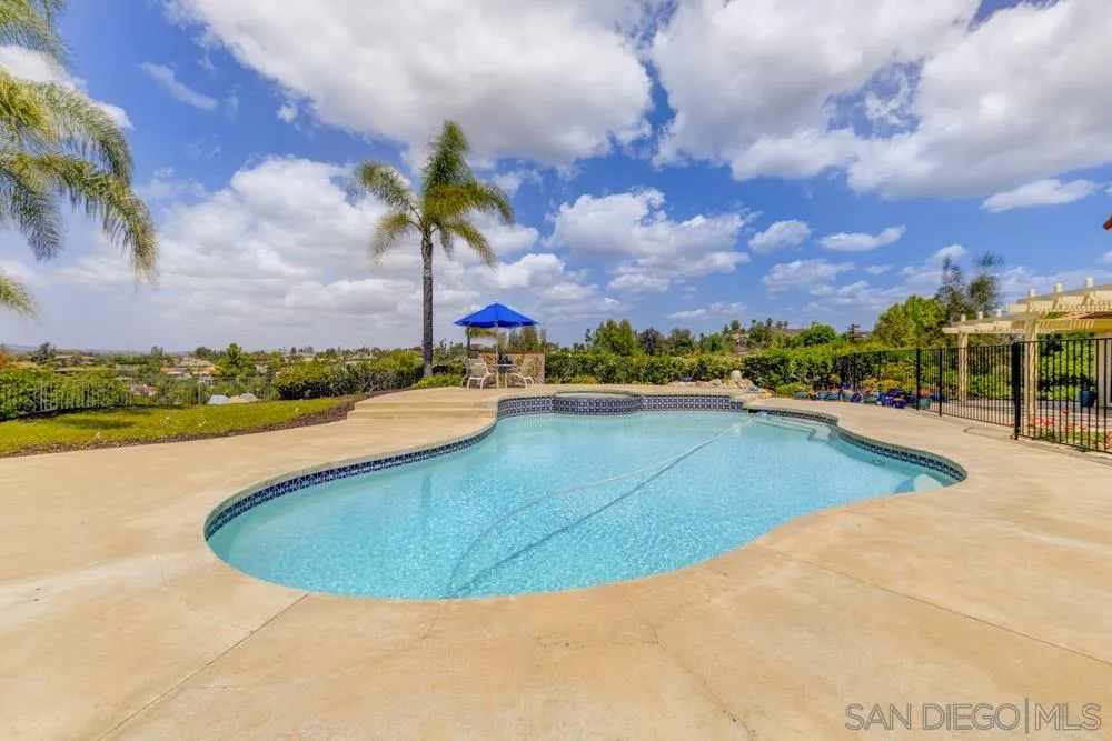 17743 Valle Verde Road Poway, CA 92064 - Photo 17 of 62 Gallery Image 17