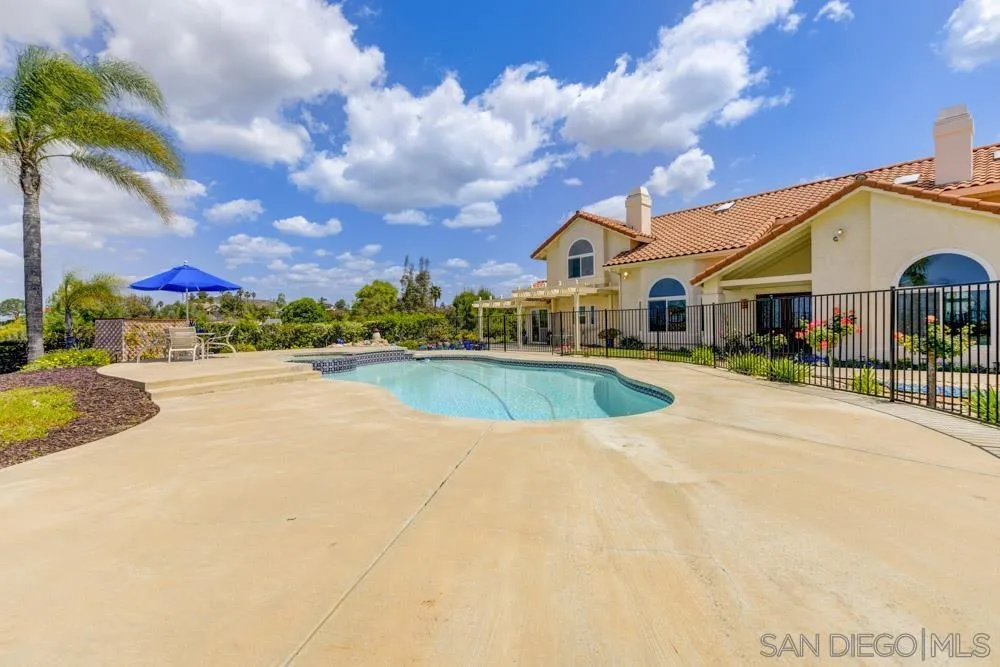 17743 Valle Verde Road Poway, CA 92064 - Photo 19 of 62 Gallery Image 19