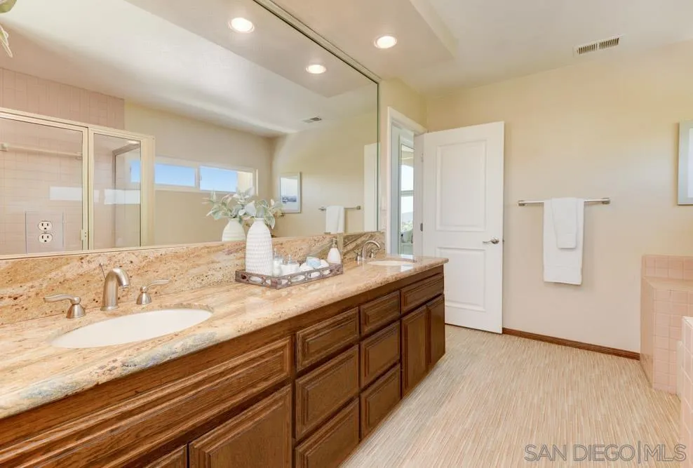 17743 Valle Verde Road Poway, CA 92064 - Photo 30 of 62 Gallery Image 30