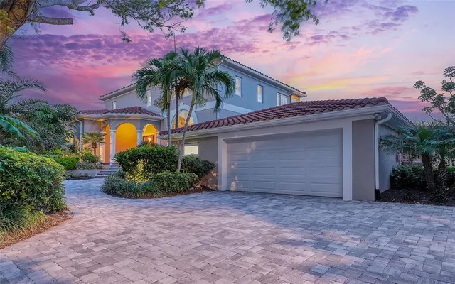 $5,225,000 | 585 Gunwale Lane, Longboat Key, FL 34228