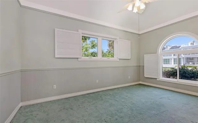 $5,225,000 | 585 Gunwale Lane, Longboat Key, FL 34228