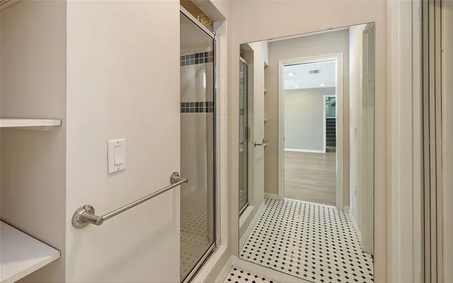 $5,225,000 | 585 Gunwale Lane, Longboat Key, FL 34228