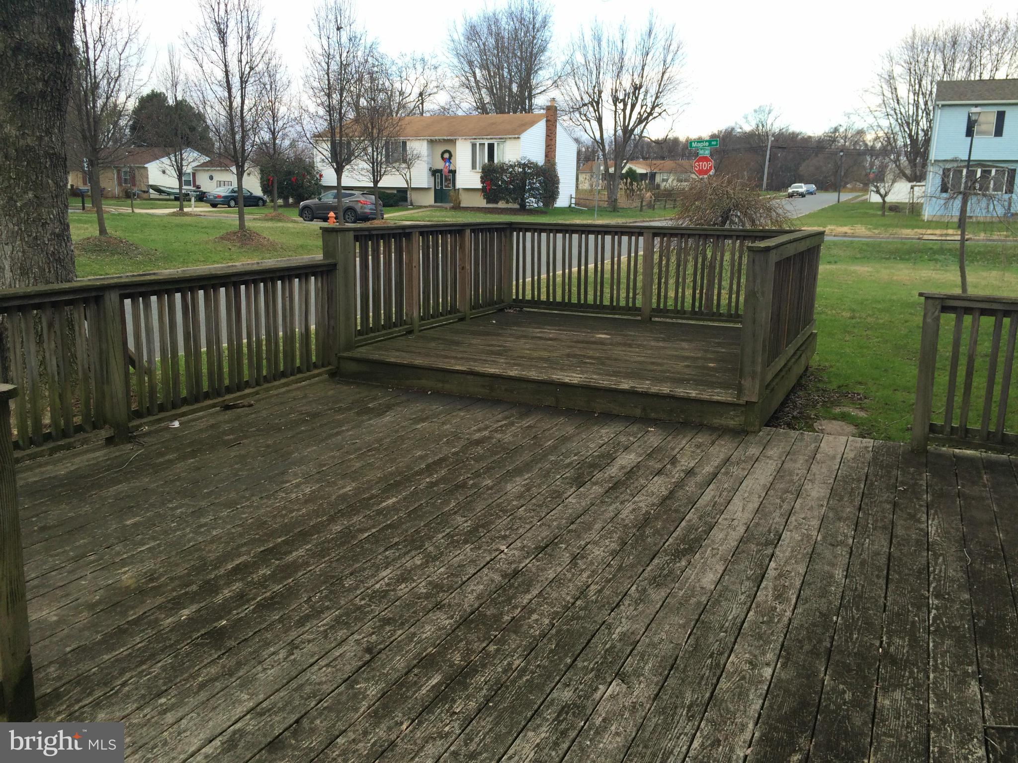 2213 Maple Road Baltimore, MD 21219 - Photo 23 of 24 Large Wood Deck