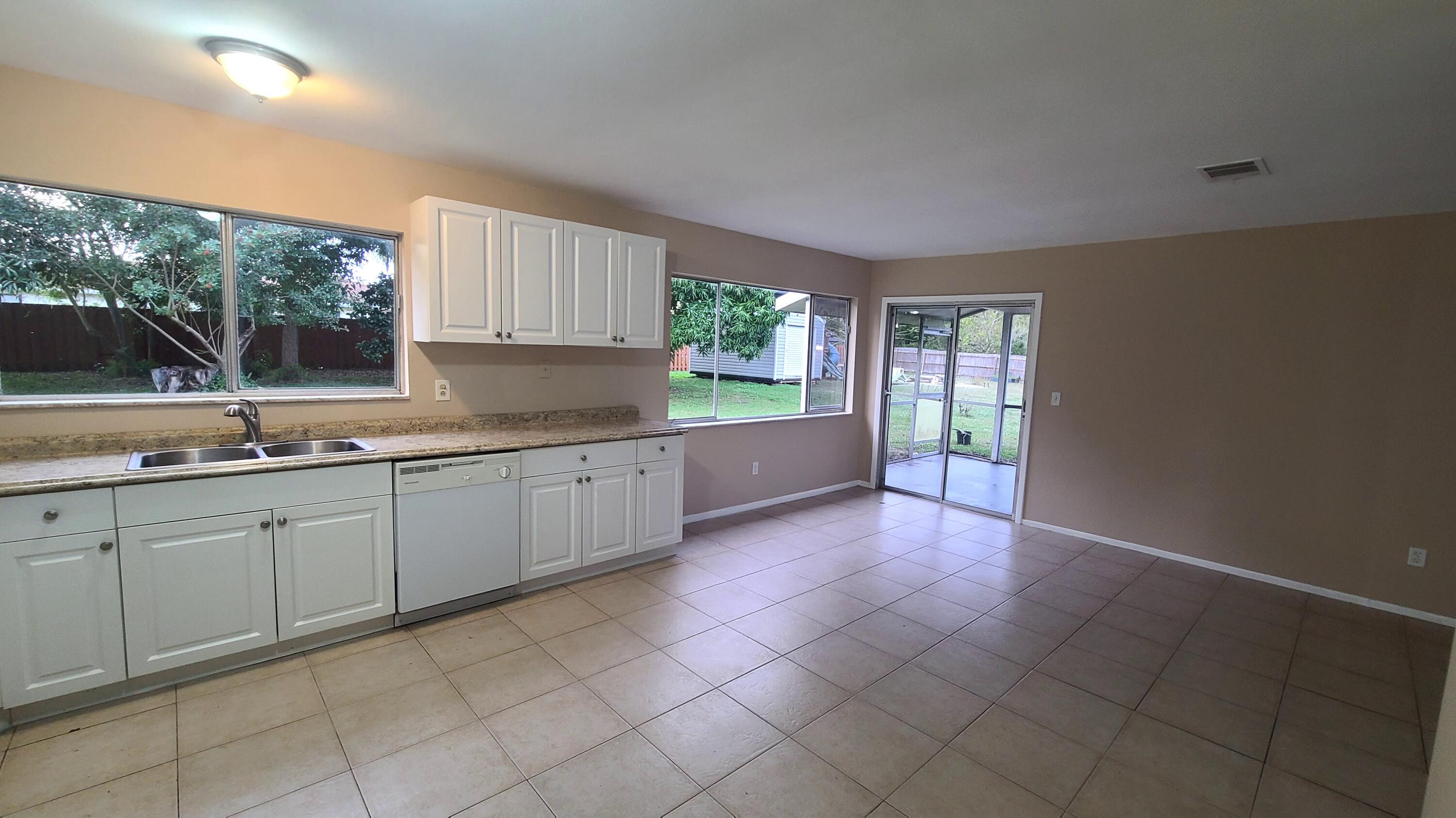 362 Southwest Cherryhill Road Port St. Lucie, FL 34953 - Photo 5 of 20 20240112_165453
