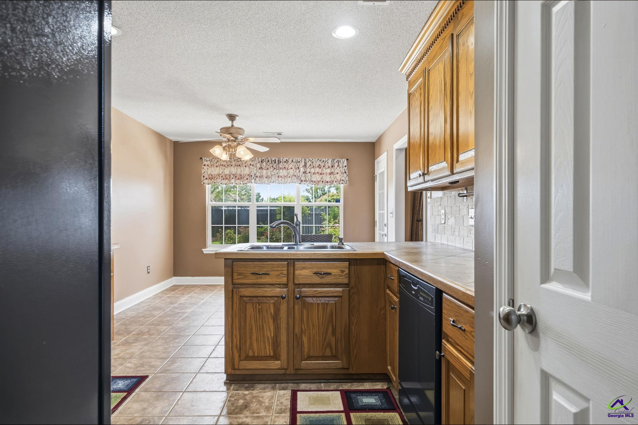 128 Spring Chase Circle Kathleen, GA 31047 - Photo 18 of 53