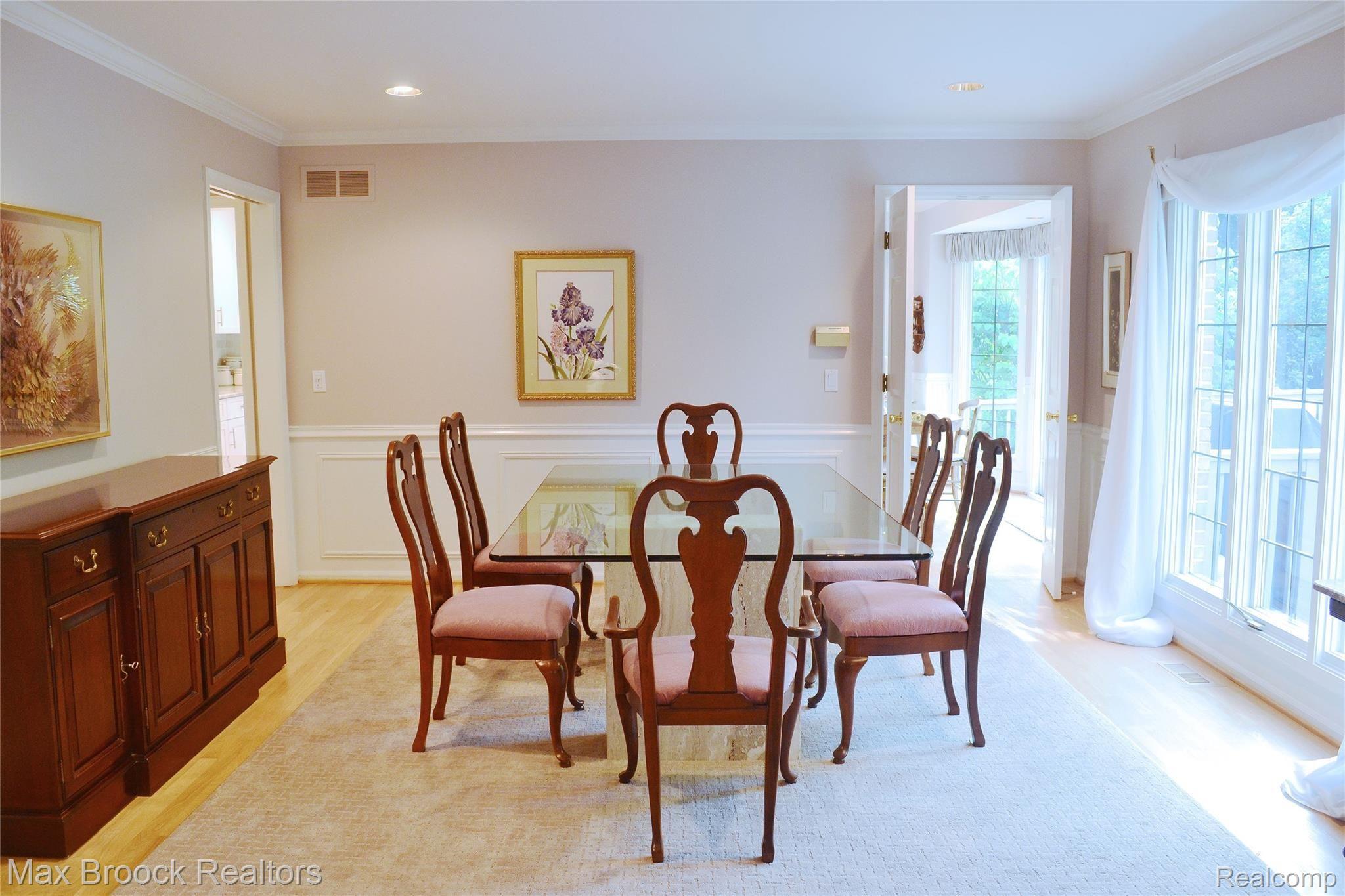 3795 Warwick Drive Rochester, MI 48309 - Photo 14 of 51 DINING ROOM