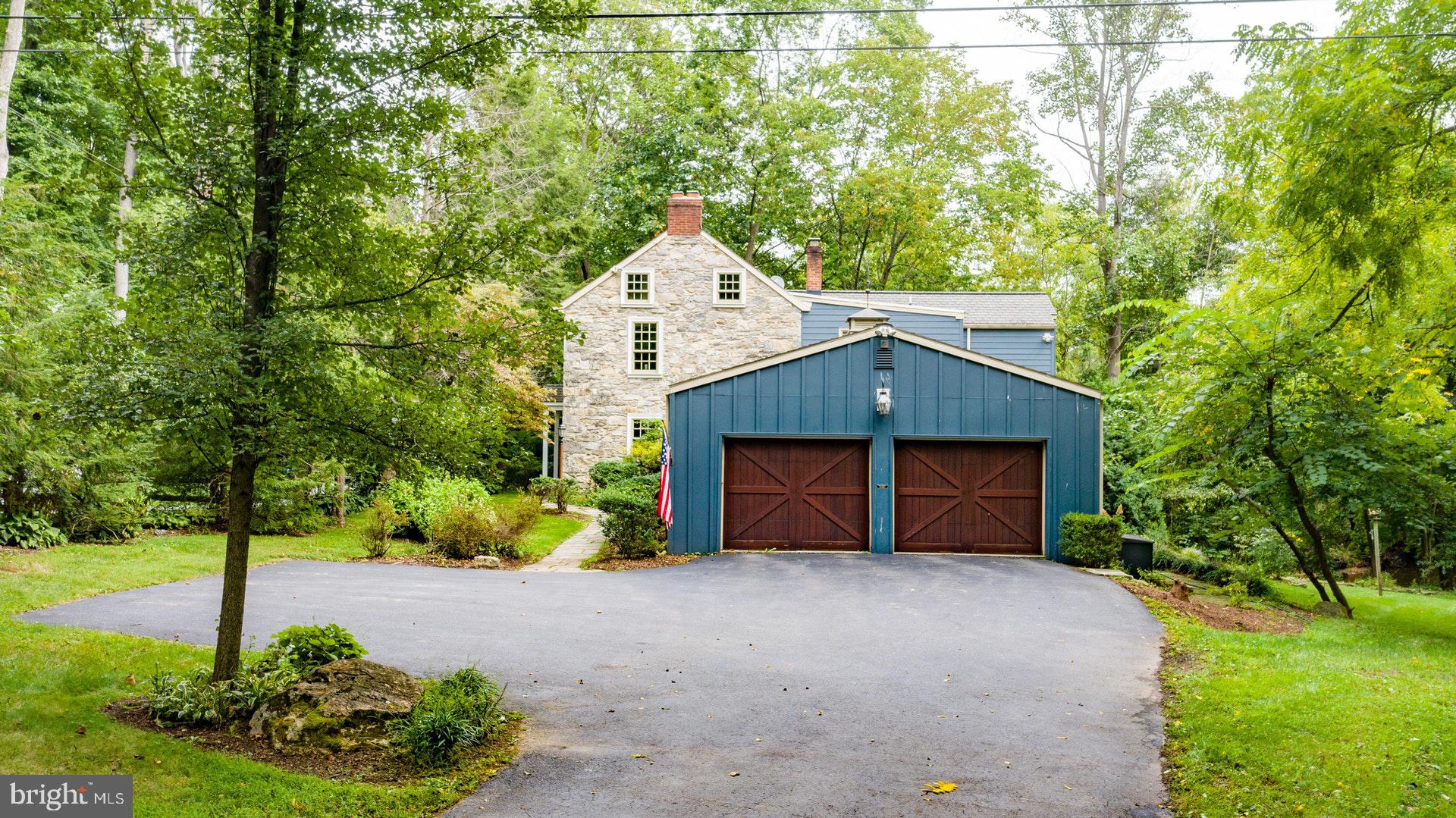 2536 Riverbend Road Allentown, PA 18103 - Photo 2 of 48 Gallery Image 2