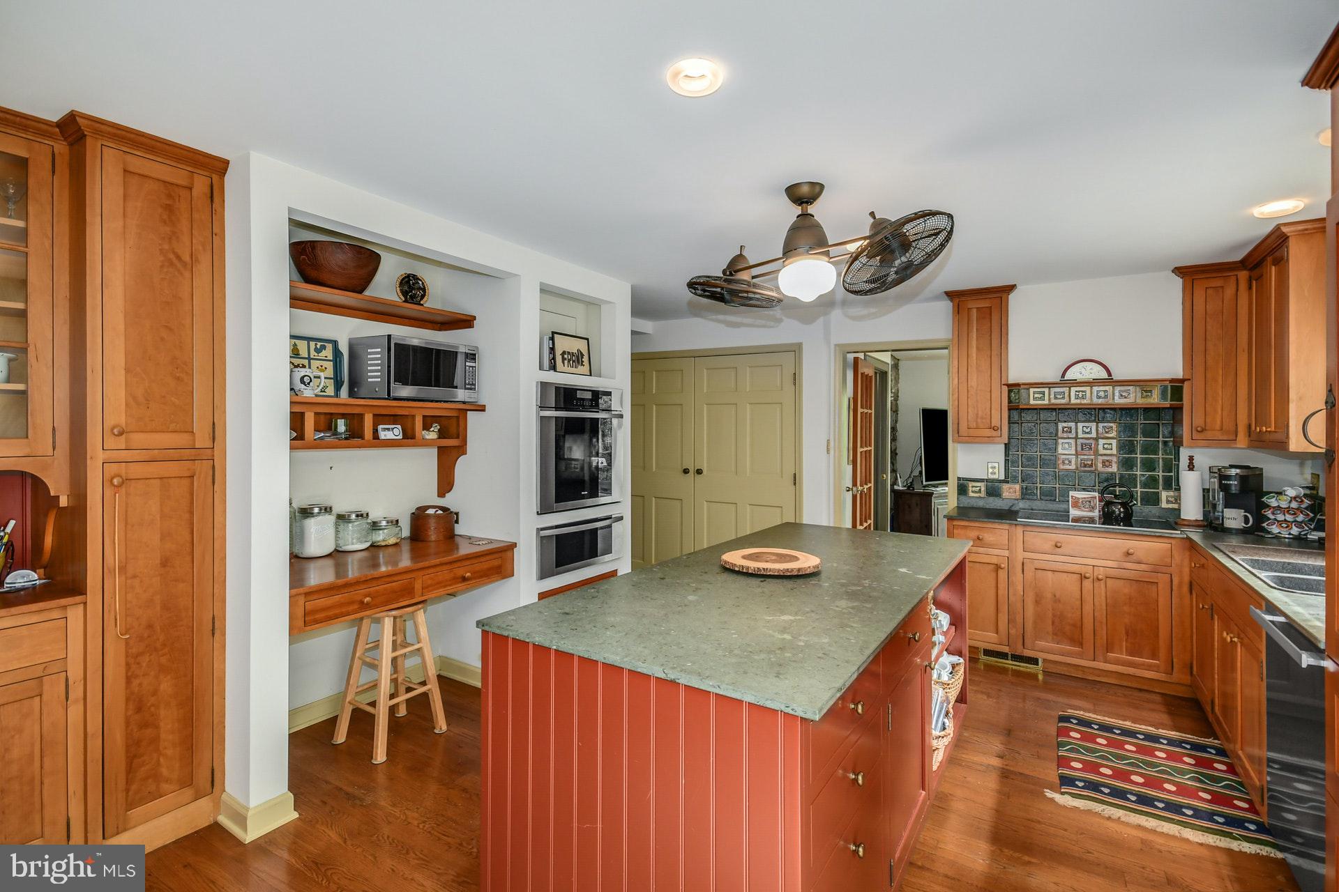 2536 Riverbend Road Allentown, PA 18103 - Photo 18 of 48 Gallery Image 18