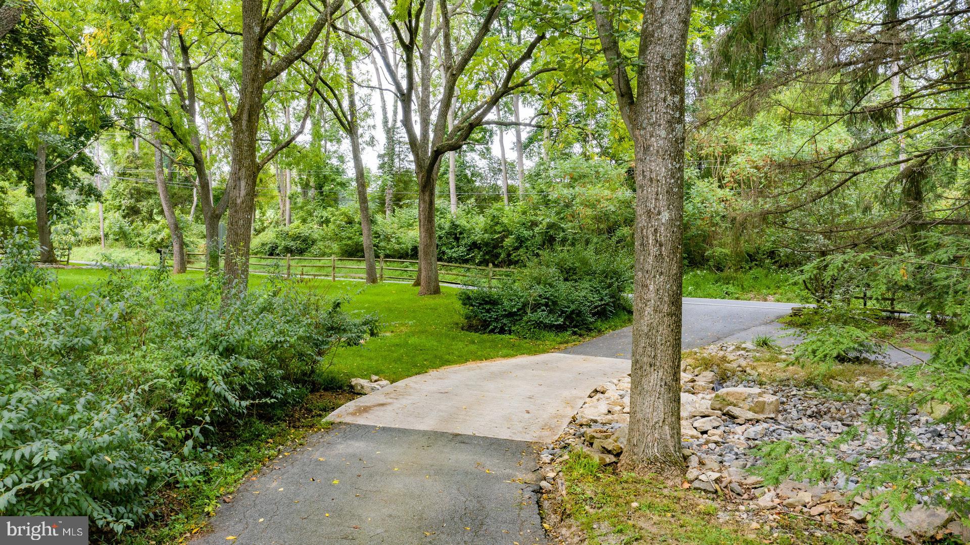 2536 Riverbend Road Allentown, PA 18103 - Photo 3 of 48 Gallery Image 3