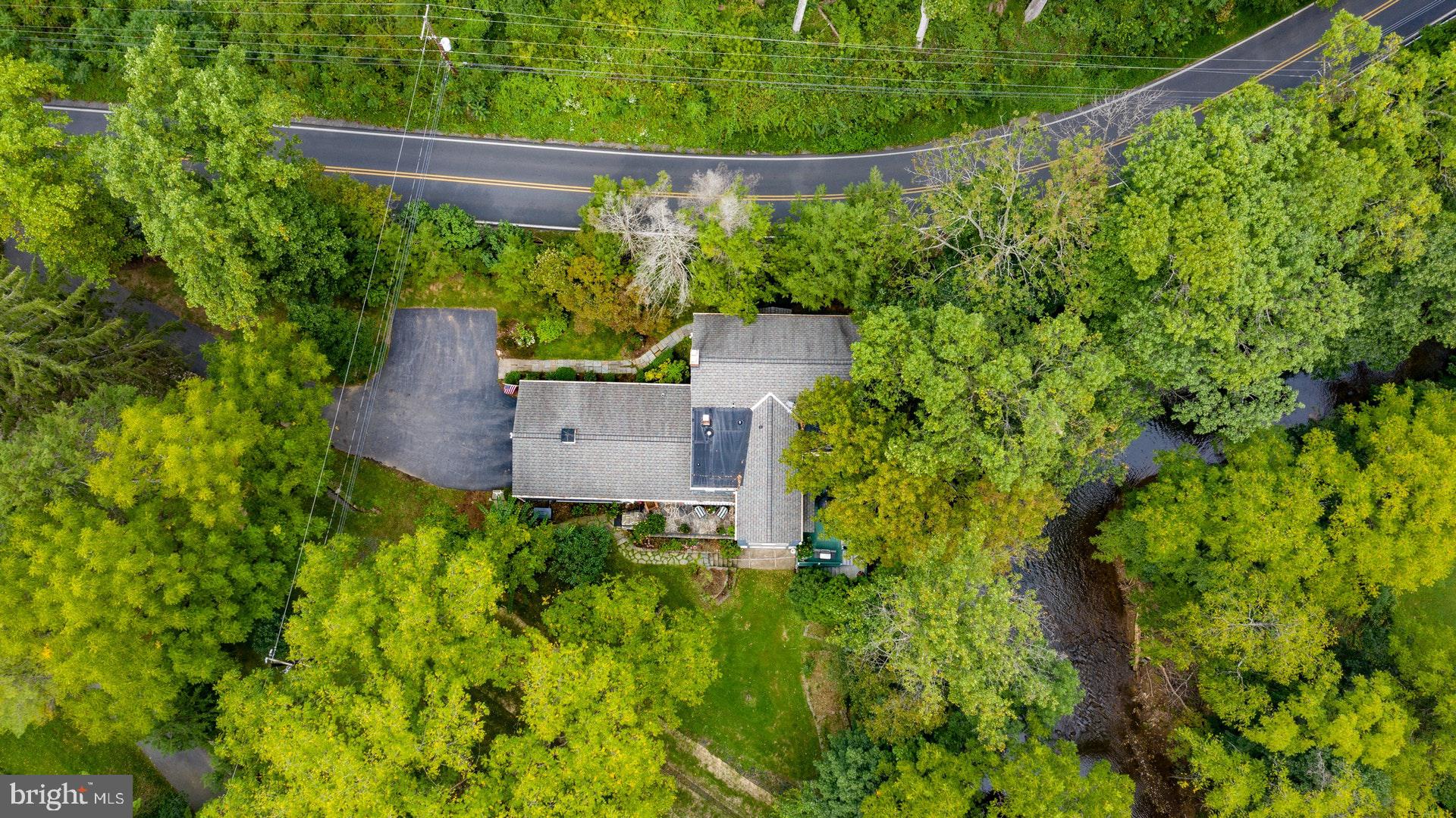 2536 Riverbend Road Allentown, PA 18103 - Photo 8 of 48 Gallery Image 8