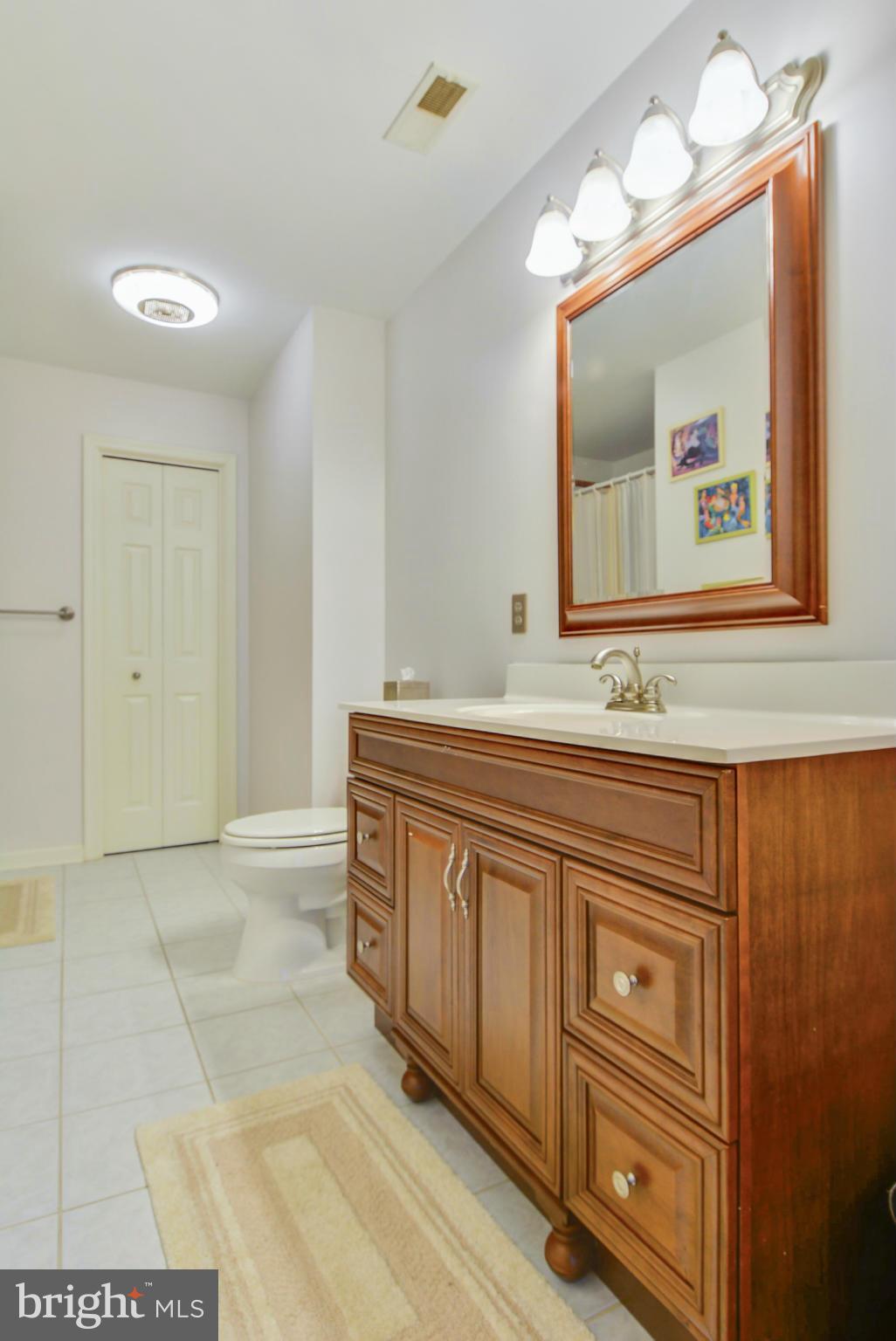 2422 SW Road Baltimore, MD 21234 - Photo 21 of 30 Bath