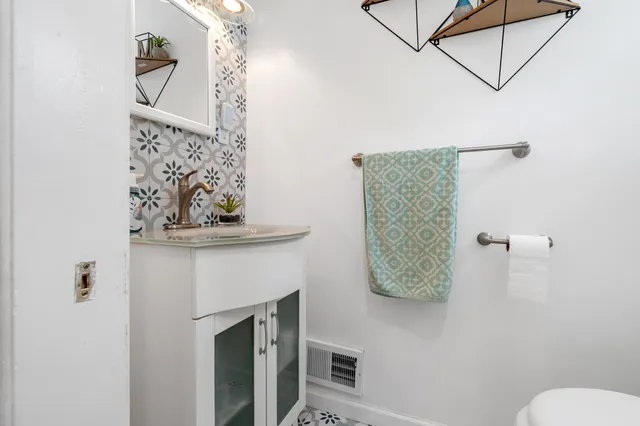 $274,900 | 27506 Lorraine Avenue, Warren, MI 48093