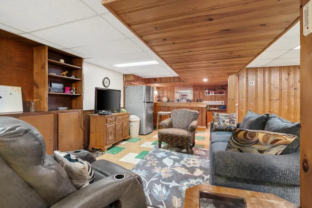 $274,900 | 27506 Lorraine Avenue, Warren, MI 48093