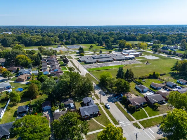 $274,900 | 27506 Lorraine Avenue, Warren, MI 48093