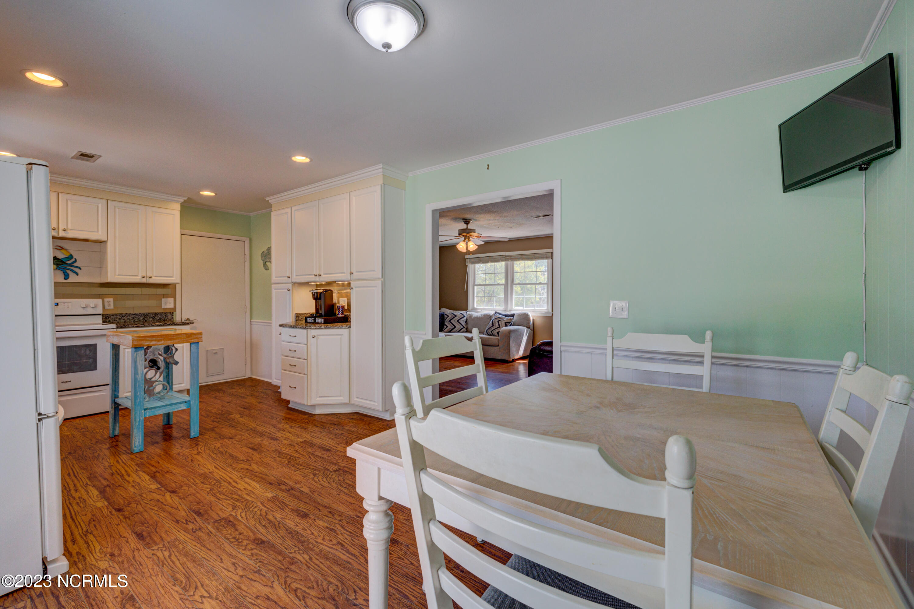 406 Redwood Road Wilmington, NC 28412 - Photo 23 of 38 406RedwoodEdit-23