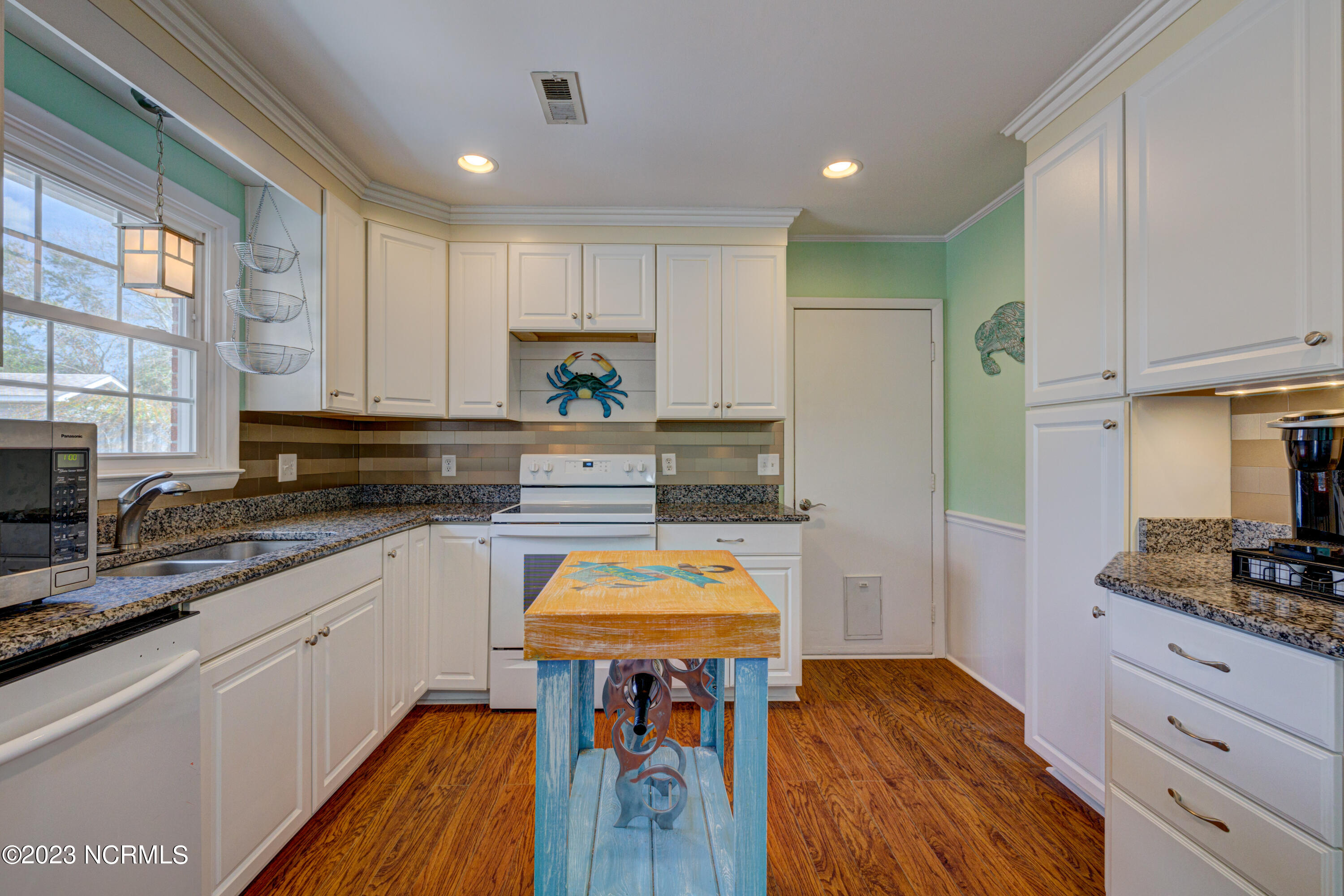 406 Redwood Road Wilmington, NC 28412 - Photo 25 of 38 406RedwoodEdit-25
