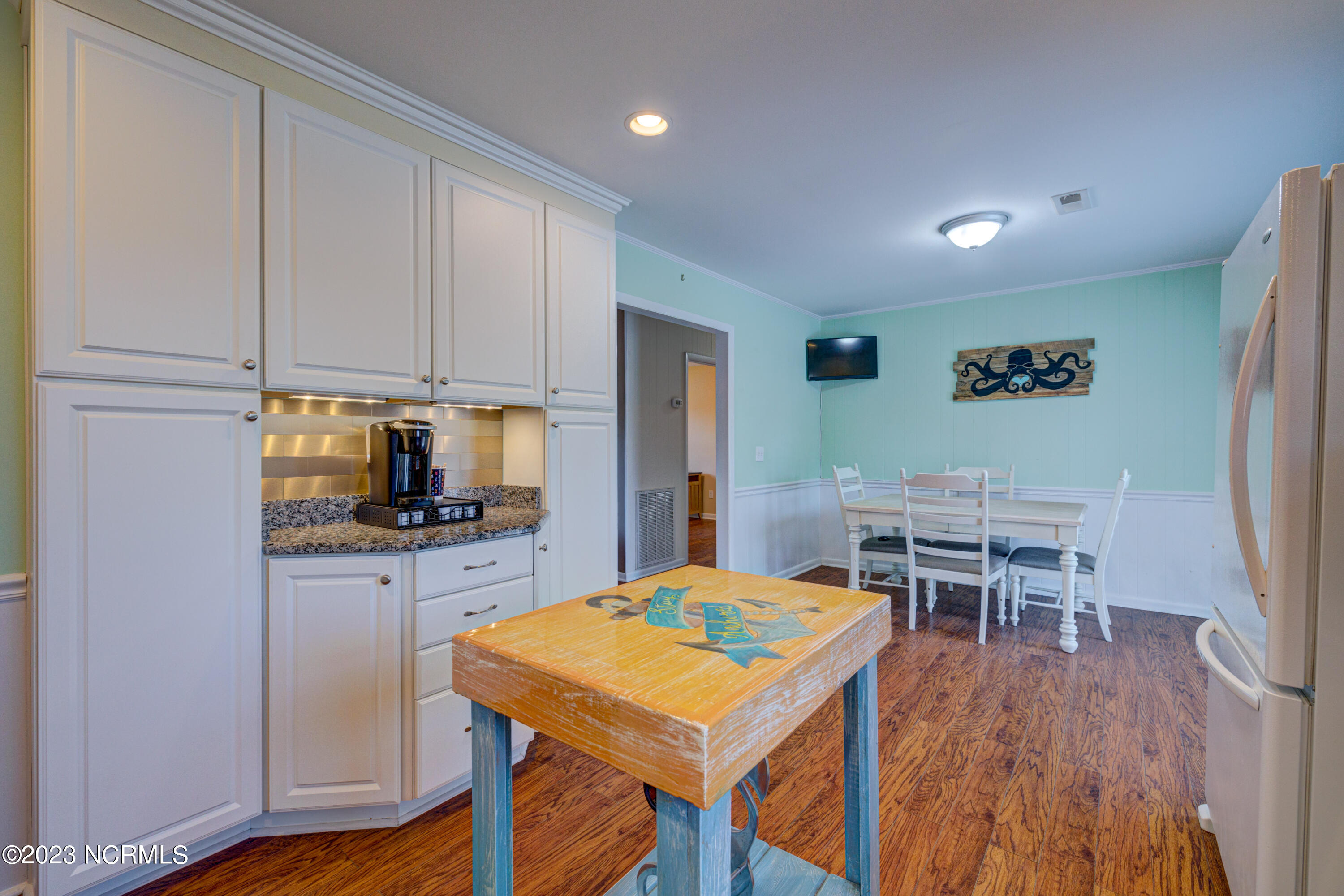 406 Redwood Road Wilmington, NC 28412 - Photo 27 of 38 406RedwoodEdit-27