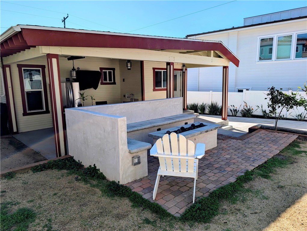 1041 2nd Street Hermosa Beach, CA 90254 - Photo 14 of 20 Spacious Backyard