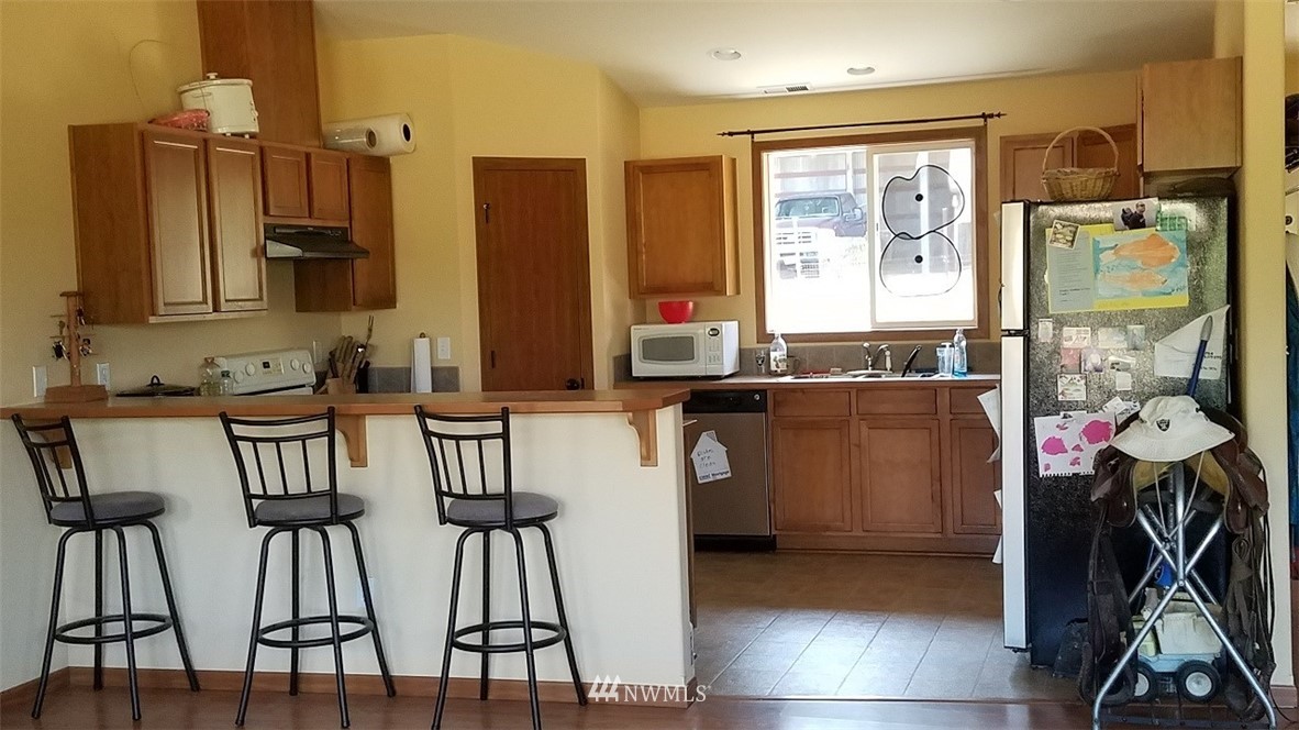 37511 Allen Road South Roy, WA 98580 - Photo 3 of 11