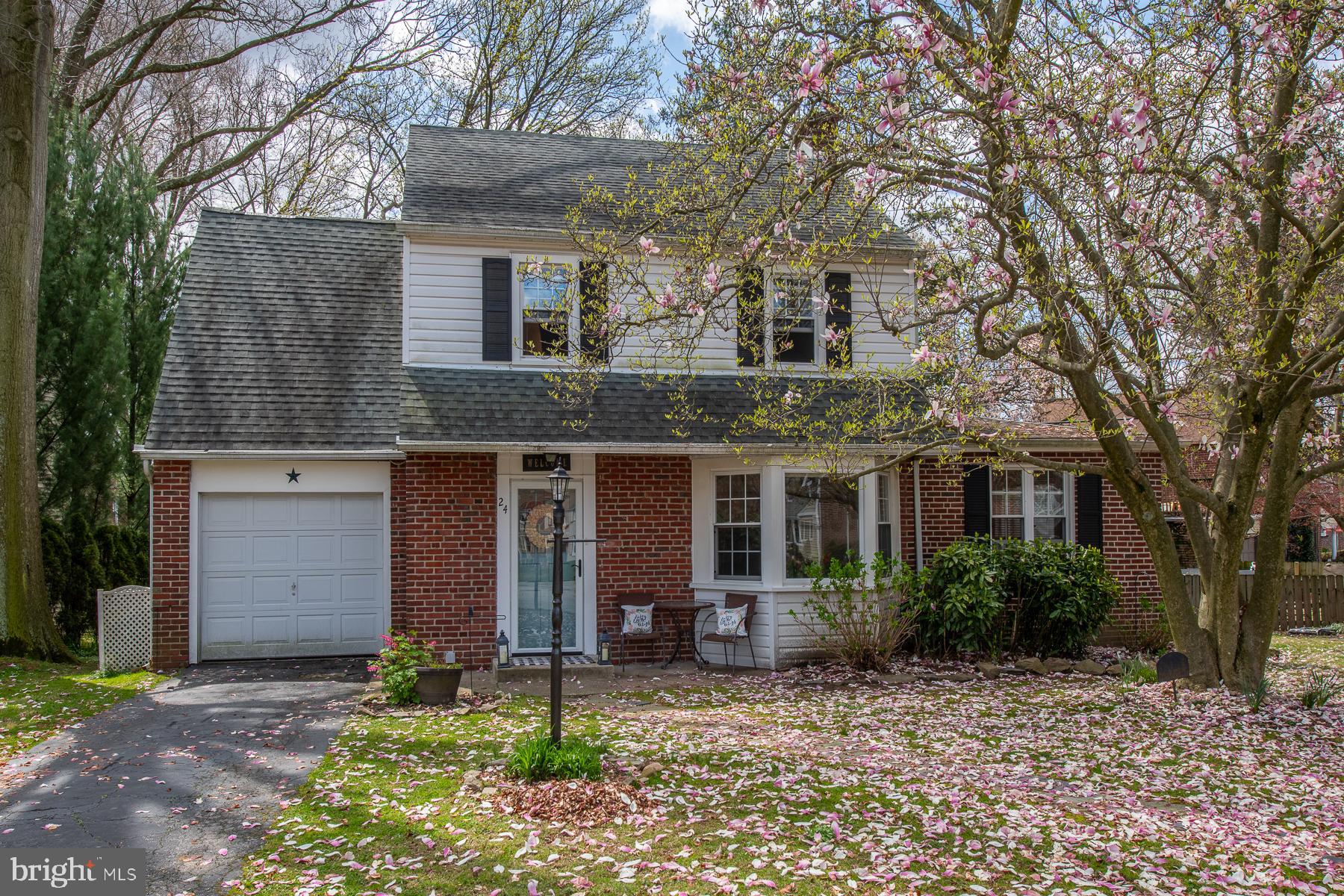 24 Holbrook Road Havertown, PA 19083 - Photo 2 of 40 Front view