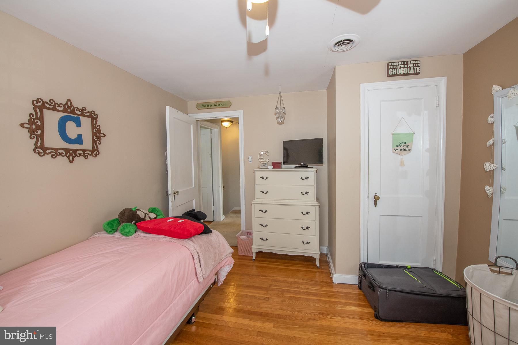 24 Holbrook Road Havertown, PA 19083 - Photo 26 of 40 check out the closet